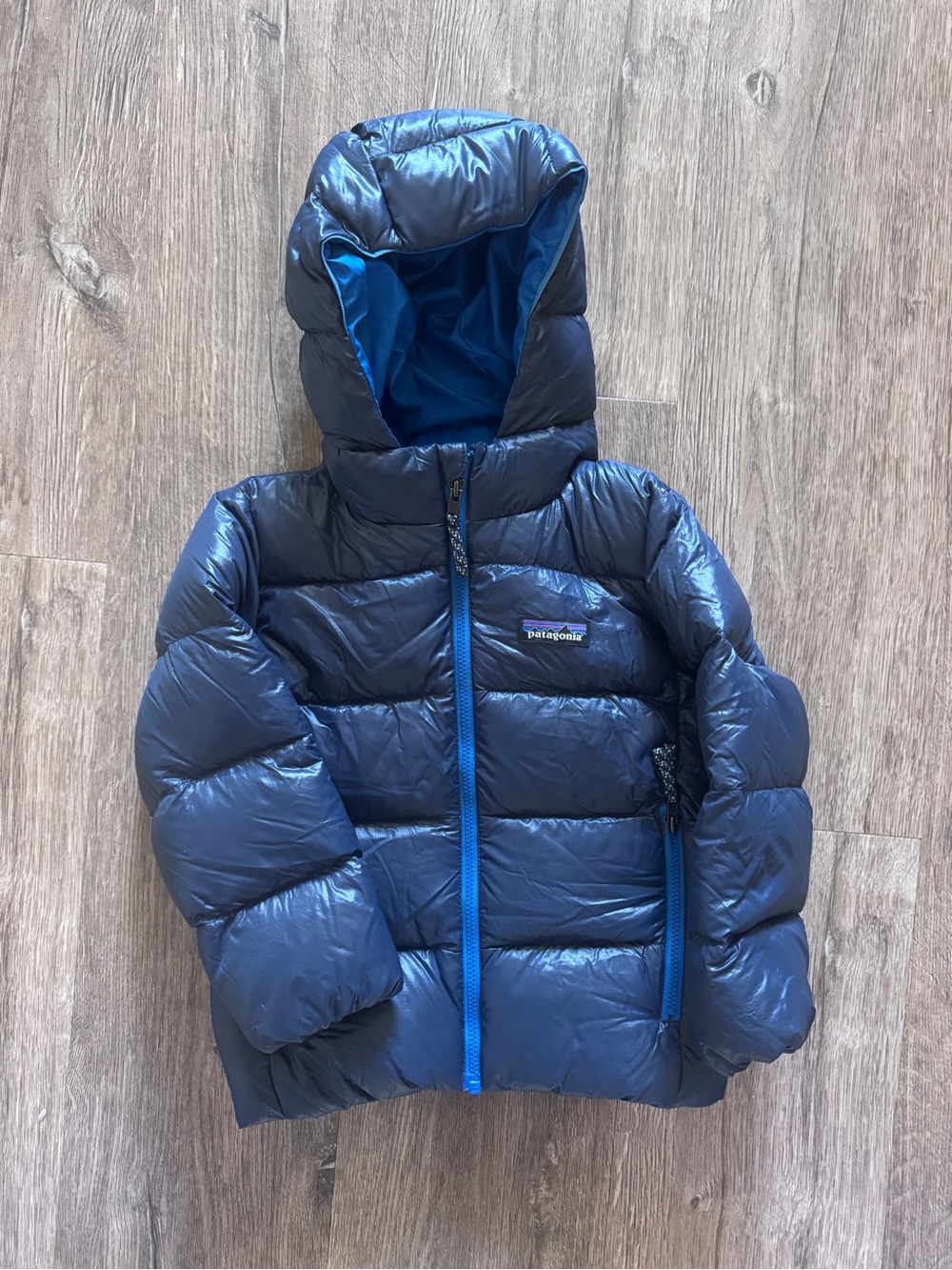 Patagonia high loft down coat Blue kids 3T like new